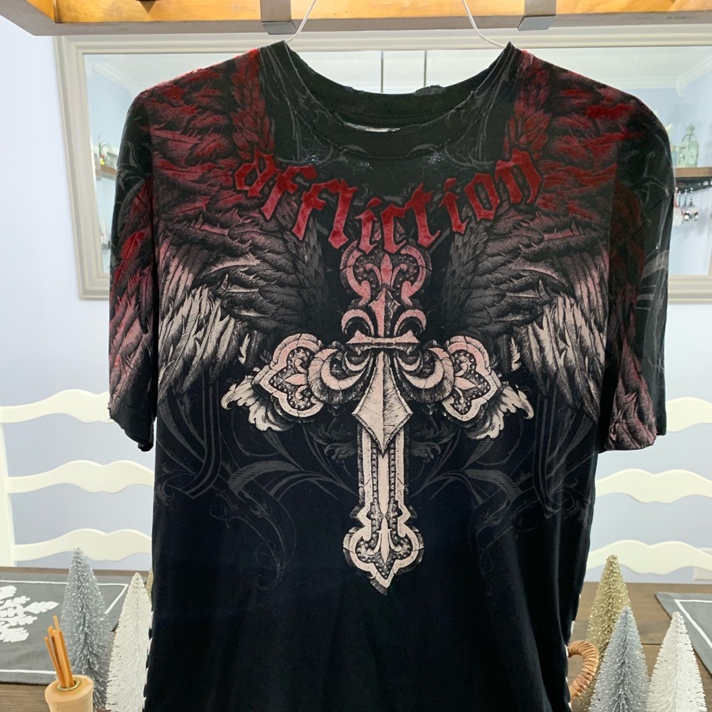 Men’s affliction xl T-shirt